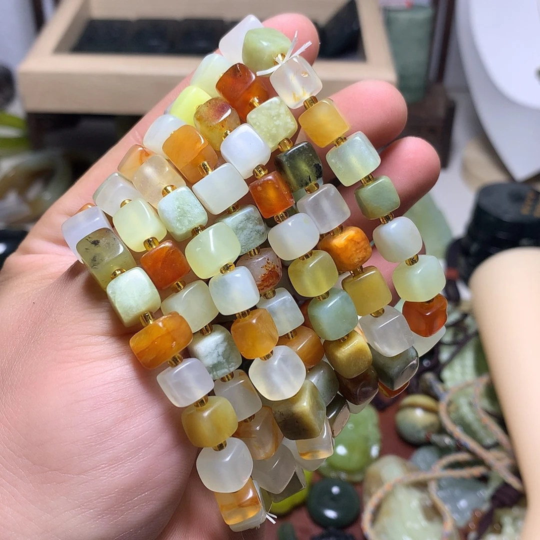 未镶嵌蛇纹石玉颈饰