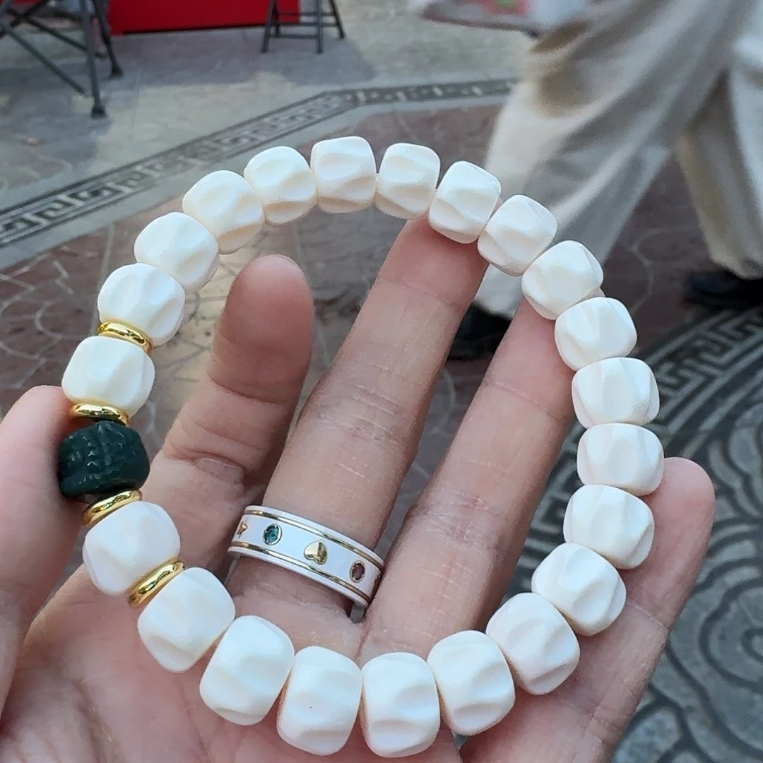 草珠菩提手串绿醒狮白百香