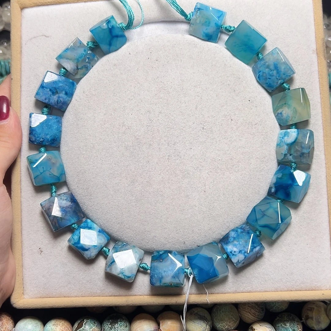 玛瑙/玉髓合金珠宝半成品M321。 18m天然蓝玛瑙方形一条