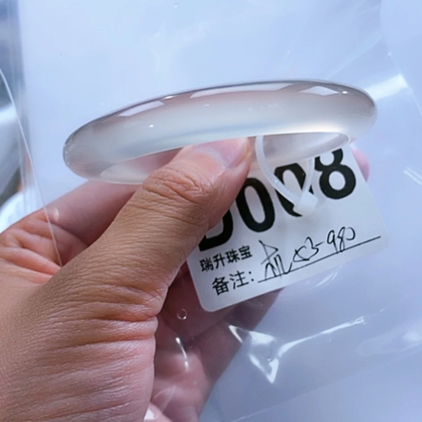 【闪购商品】手镯玛瑙/玉髓未镶嵌机****