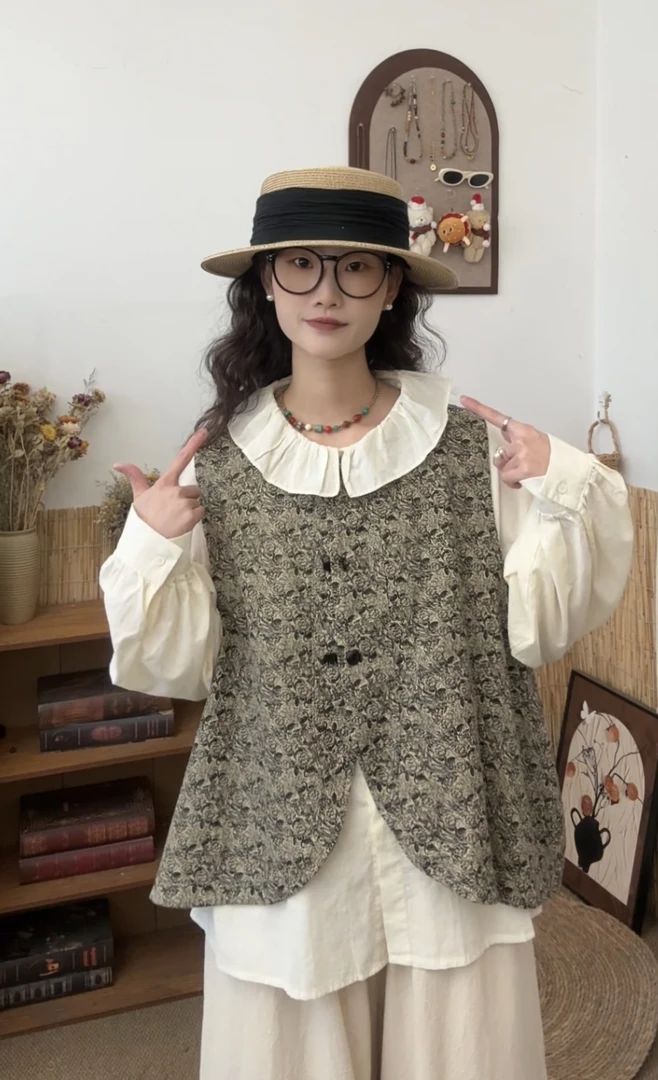 春夏复古碎花双排扣马甲（衣长57胸围120）