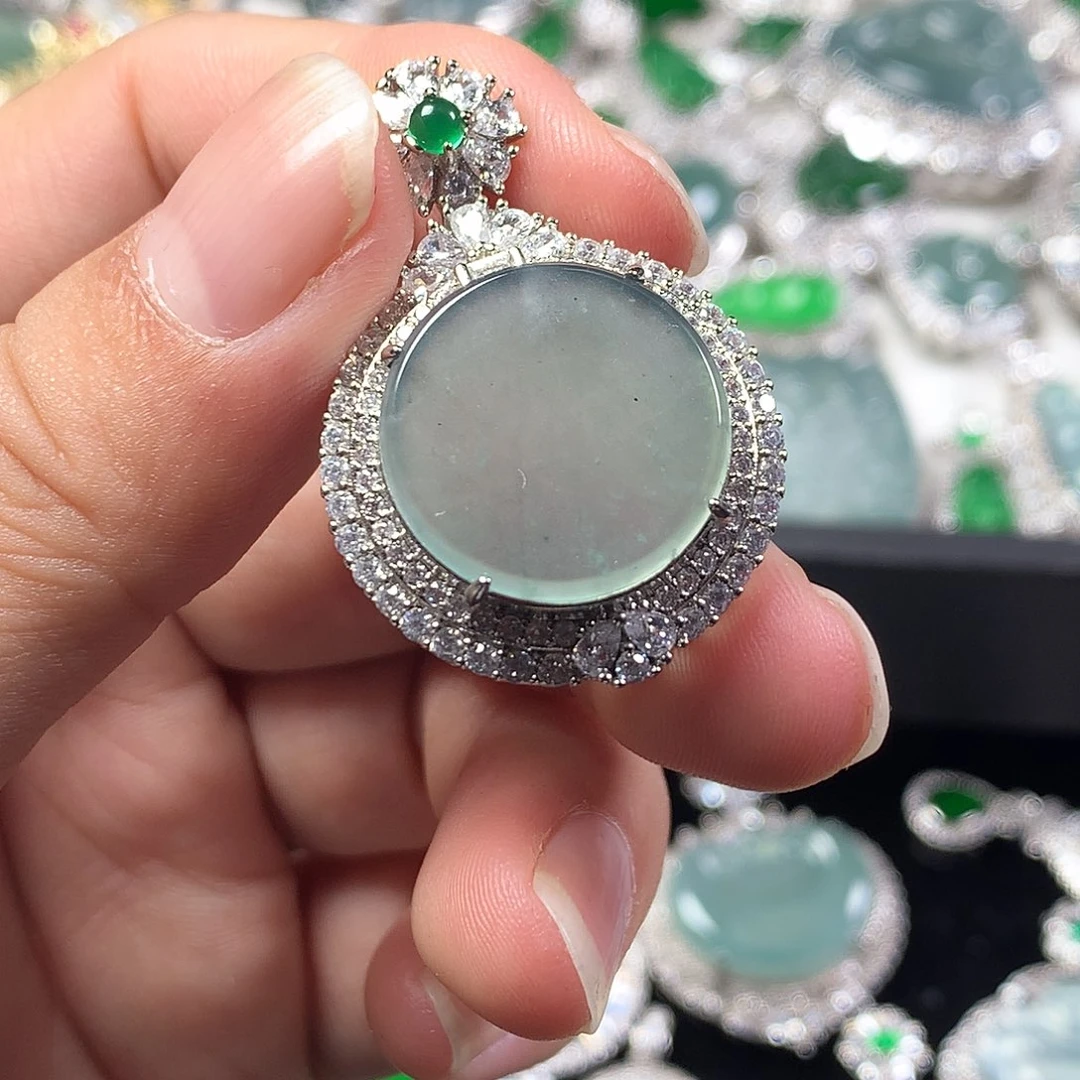 翡翠未镶嵌吊坠(不含链)