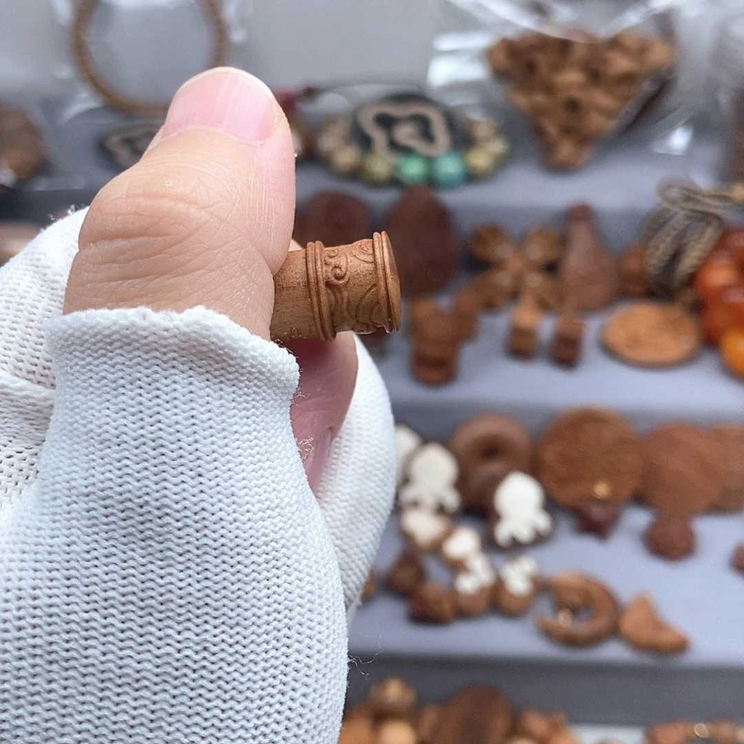 檀香木无事牌快**上耳环