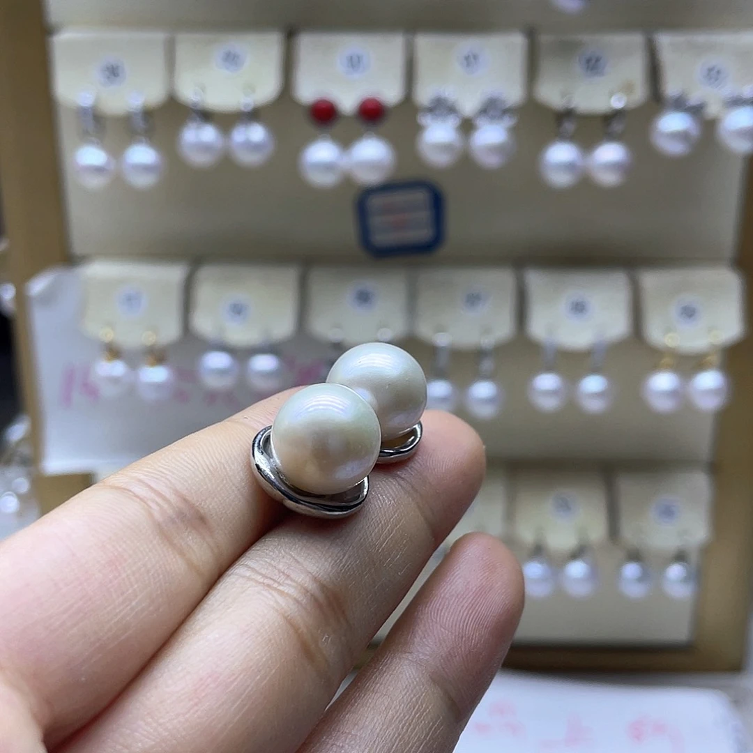 银S925镶嵌淡水珍珠耳饰