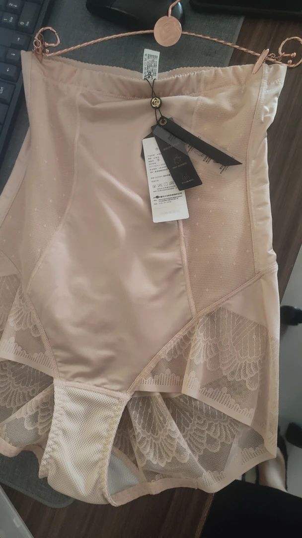 六月玫瑰提臀收腹三角高腰裤620371