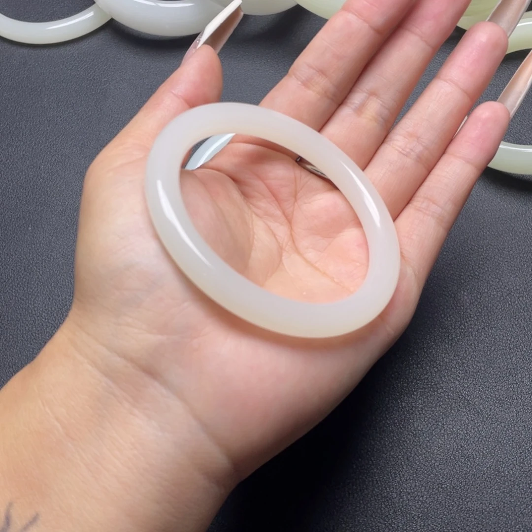 看***净55圈口细条暖白色