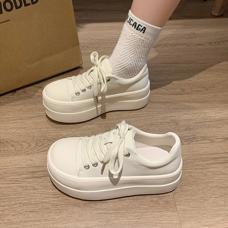 厚底小白鞋女2025秋季新款松糕鞋增高板鞋超火百搭轻便休闲运动鞋
