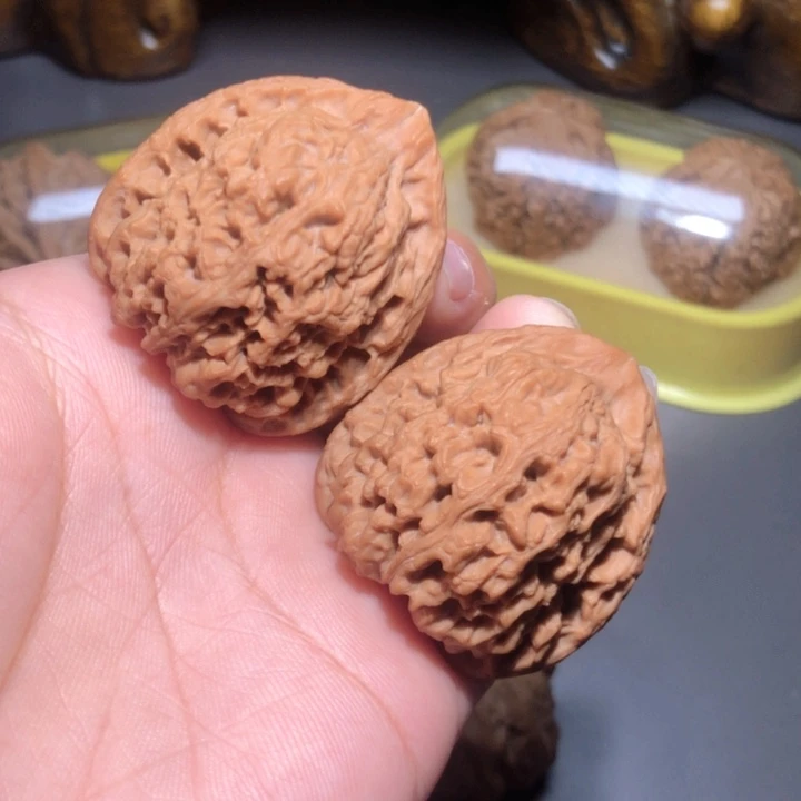 文玩核桃把件小*风38三角疆