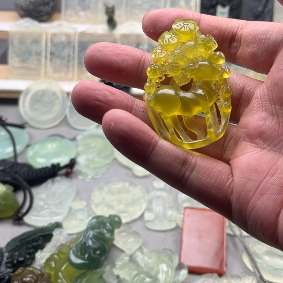 未镶嵌蛇纹石玉颈饰