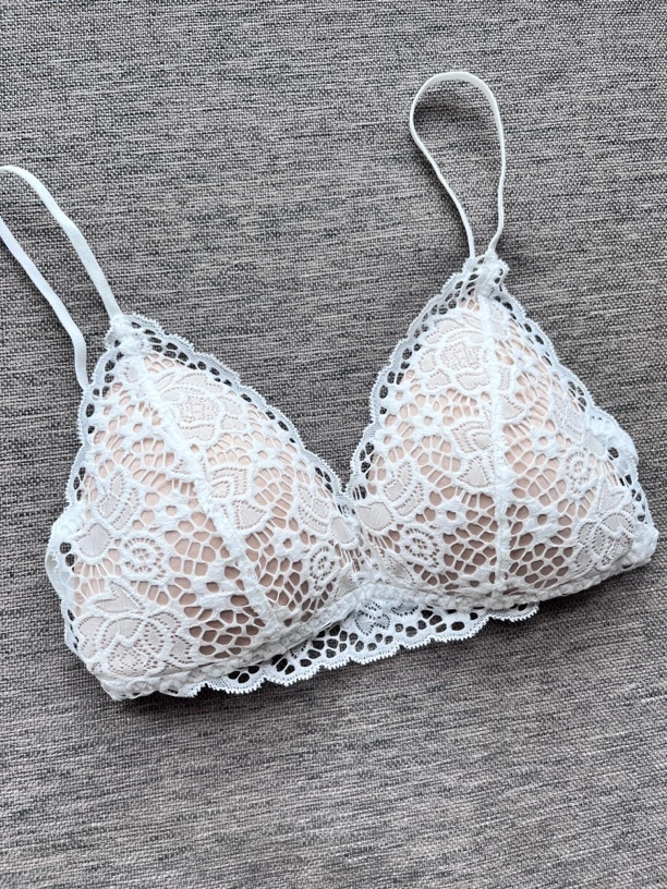 Tsuen荃壹 法式蕾丝假透肤三角杯性感大露背