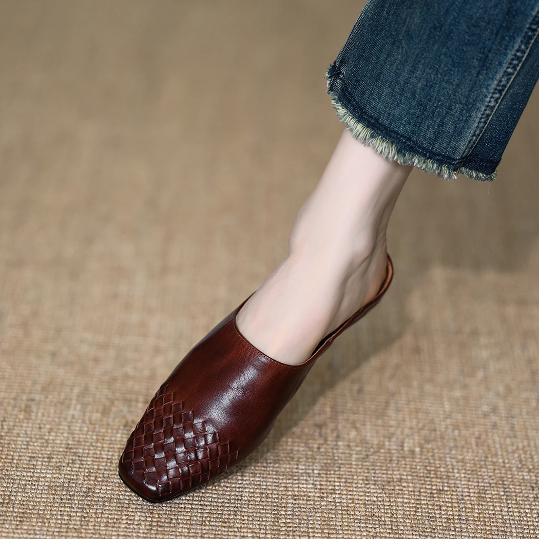 复古棕色半拖2025新款牛皮外穿凉拖鞋小众编织平底包头拖