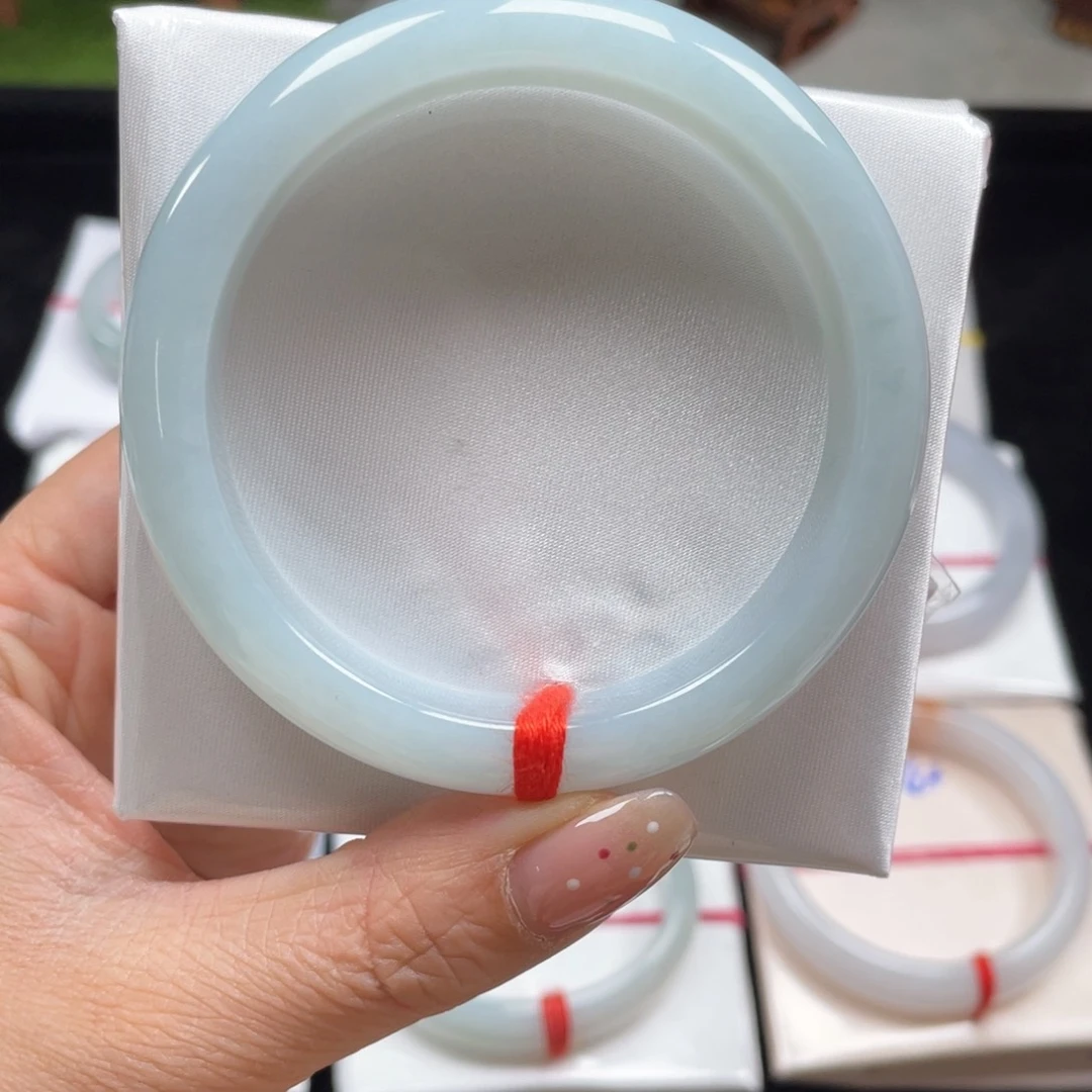 翡翠手镯未镶嵌缅甸翡翠手镯