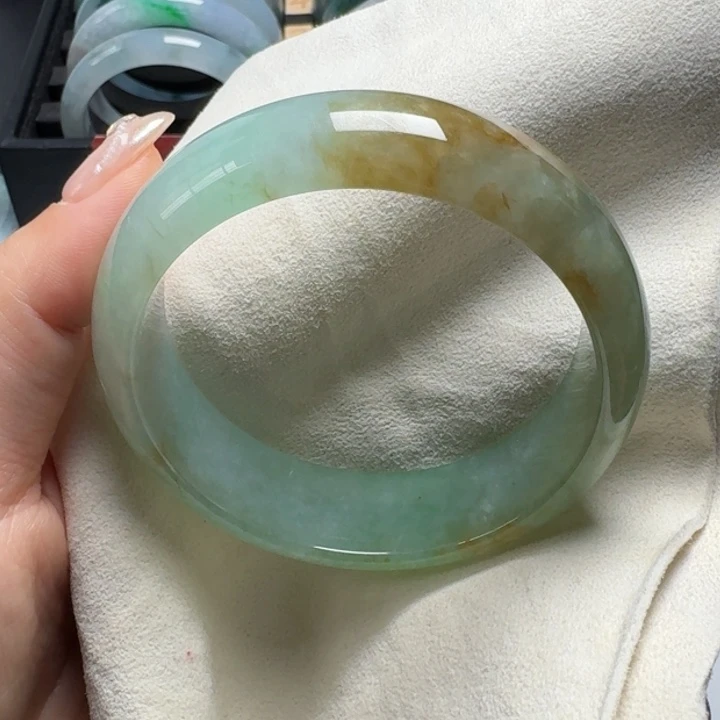 翡翠手镯未镶嵌12号56.5宽版有细纹