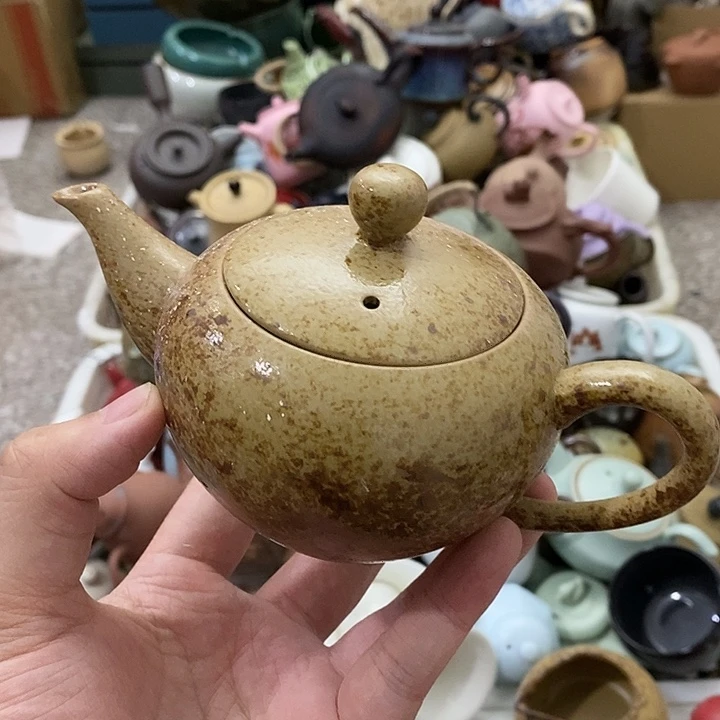 陶瓷艺术品及陶瓷壶壶