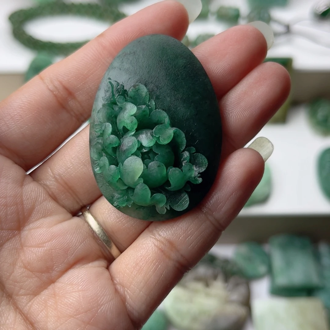 黄***菜独山玉未镶嵌挂件