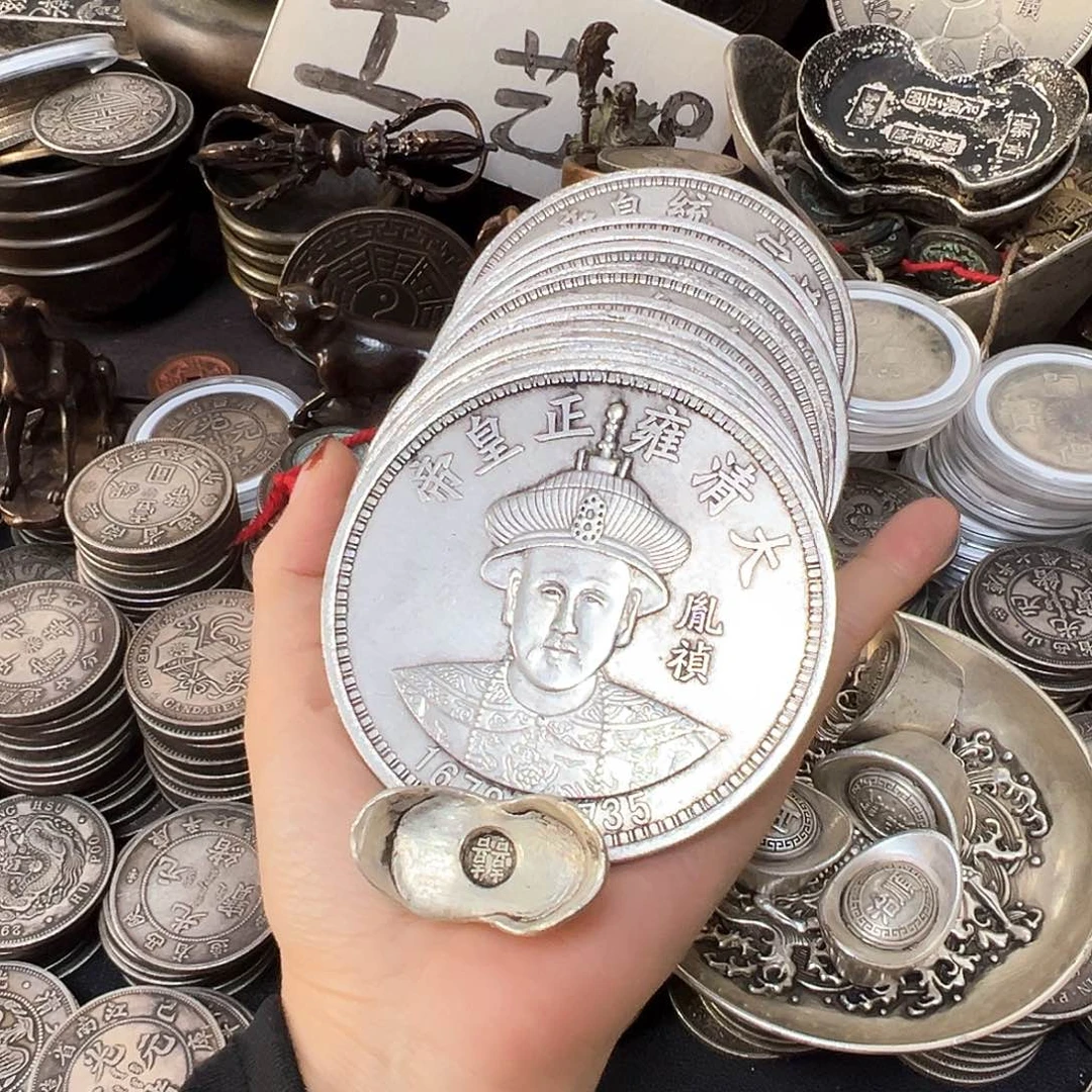 金属银元复古风格摆件