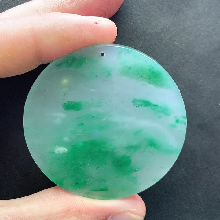 石英质玉未镶嵌颈饰