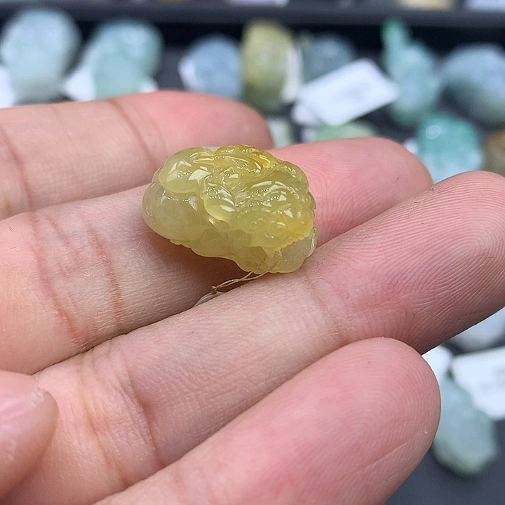 翡翠未镶嵌颈饰天然缅甸翡翠貔貅吊坠