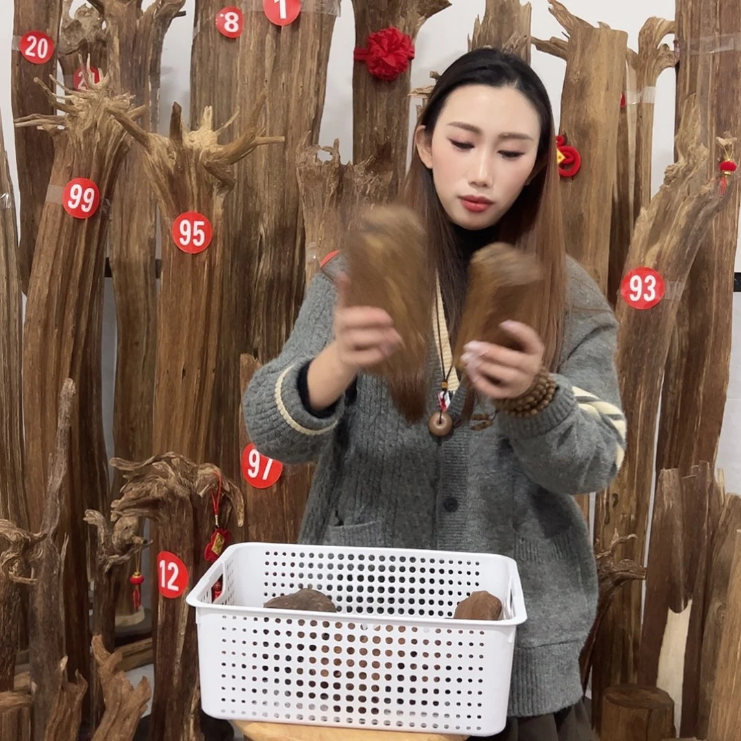 沉香碎屑沉香原材料