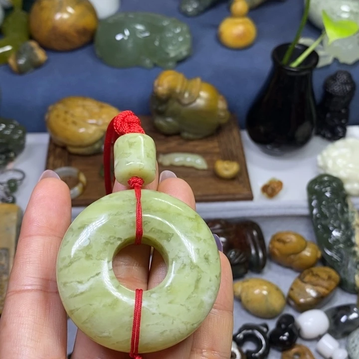 蛇纹石玉未镶嵌岫玉车挂