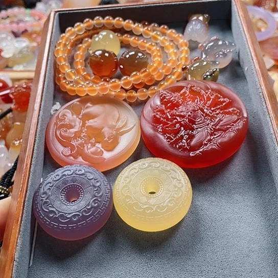 玛瑙/玉髓吊坠(赠链)未镶嵌a****h