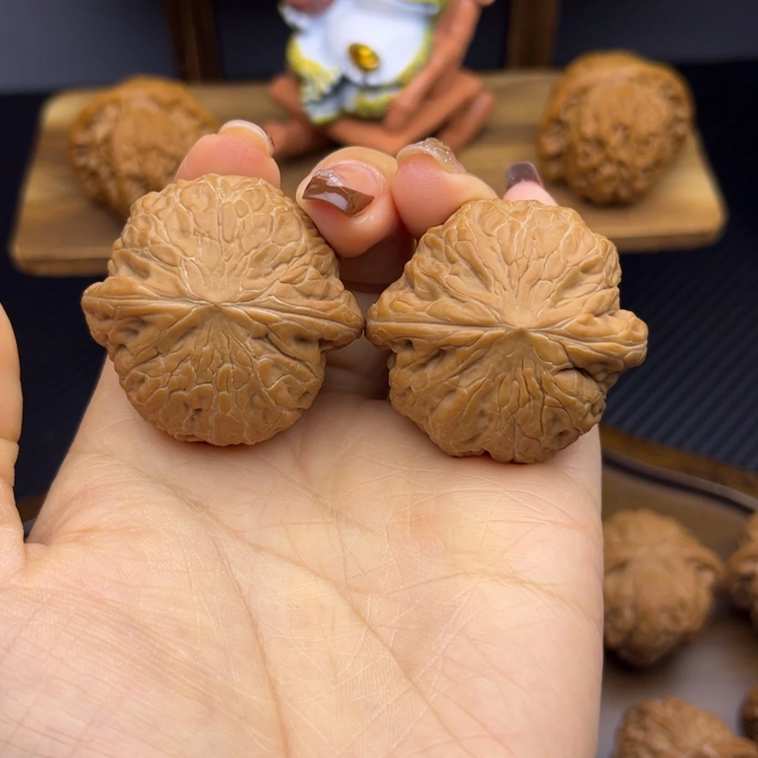 文玩核桃把件铁锤妹妹 40 全品白茬