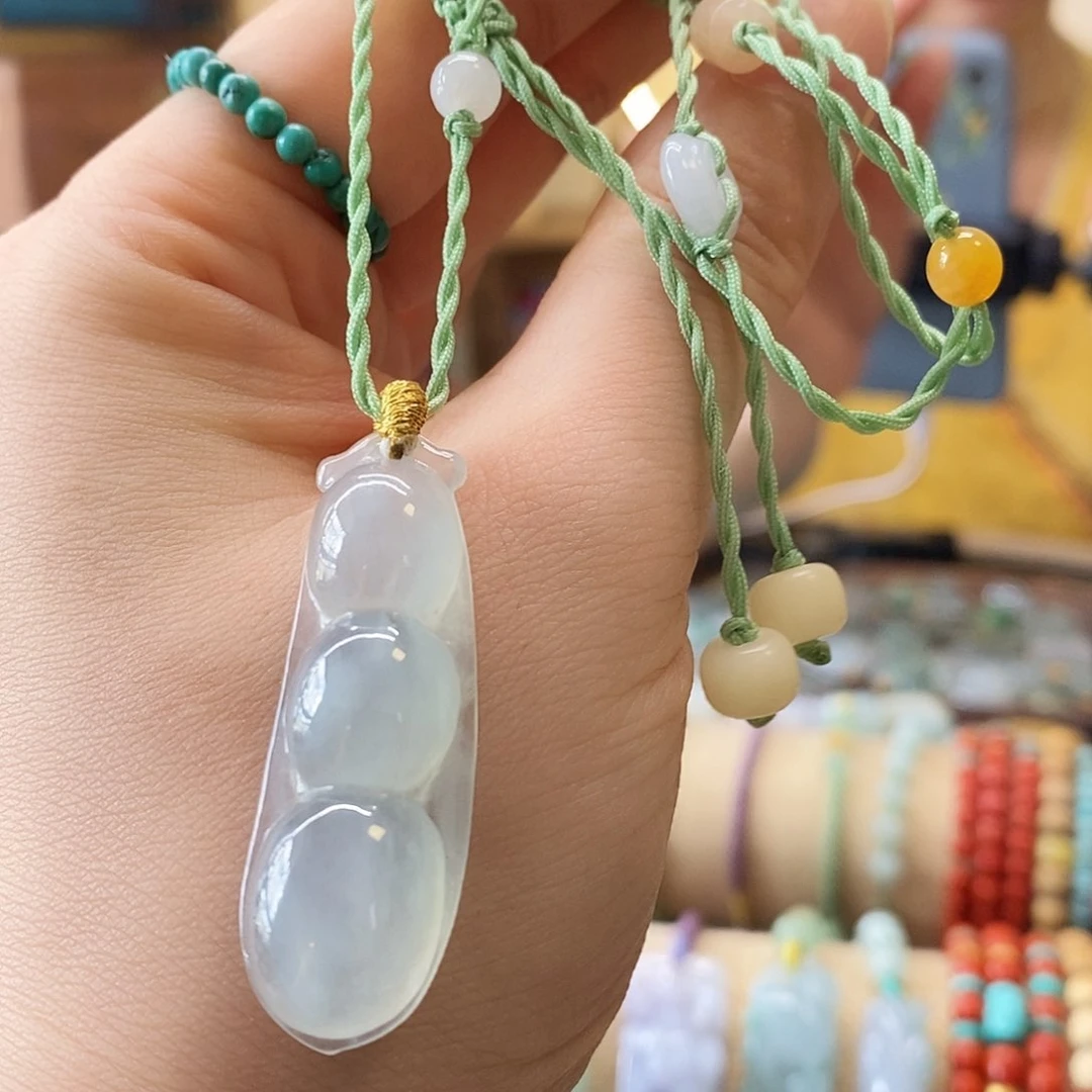 翡翠挂件未镶嵌翡翠挂件