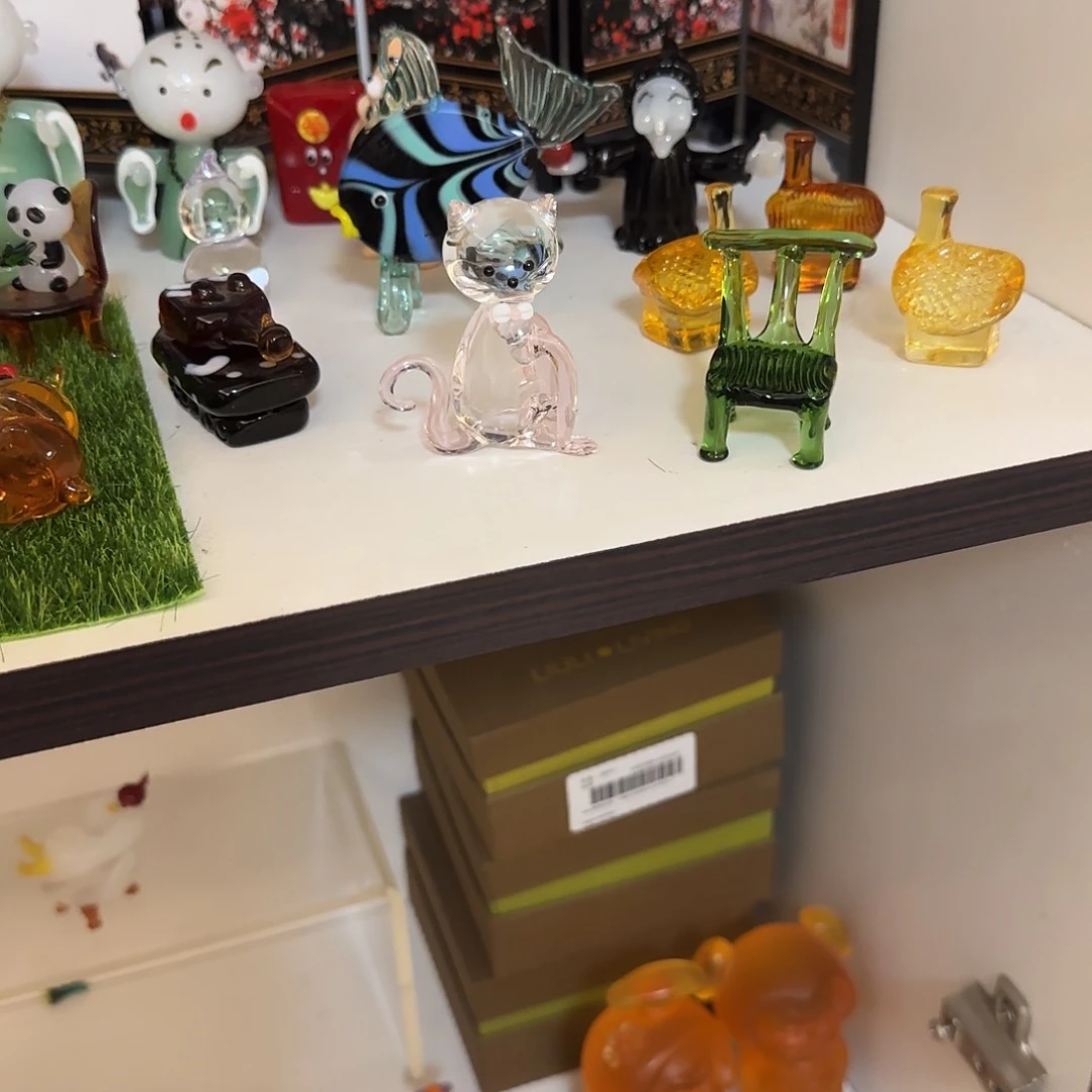 琉璃手工艺品小****?旅椅子