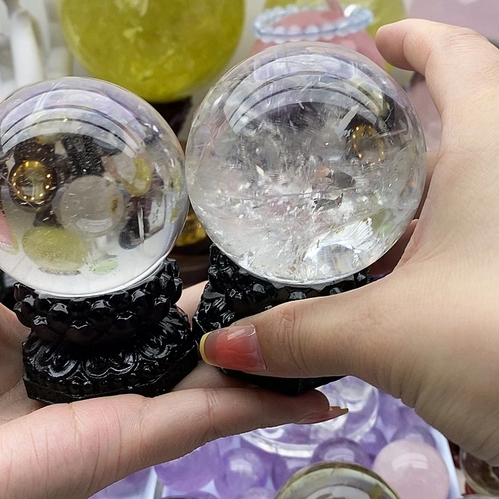 未镶嵌珠宝半成品水晶花**?2