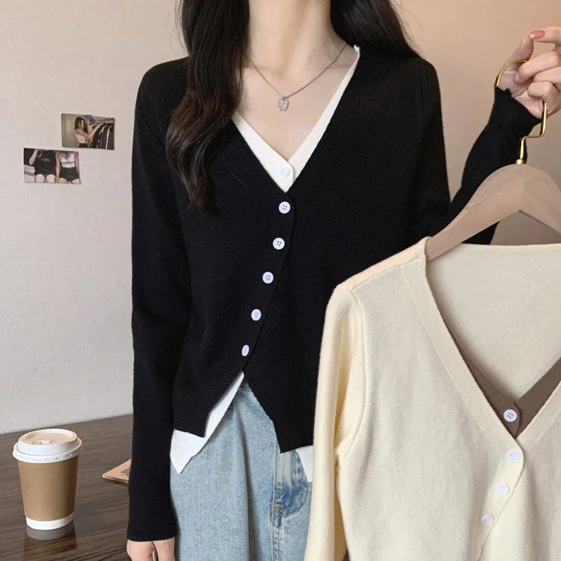 韩版V领拼色假两件长袖针织开衫女秋冬新款大码胖mm小众别致上衣