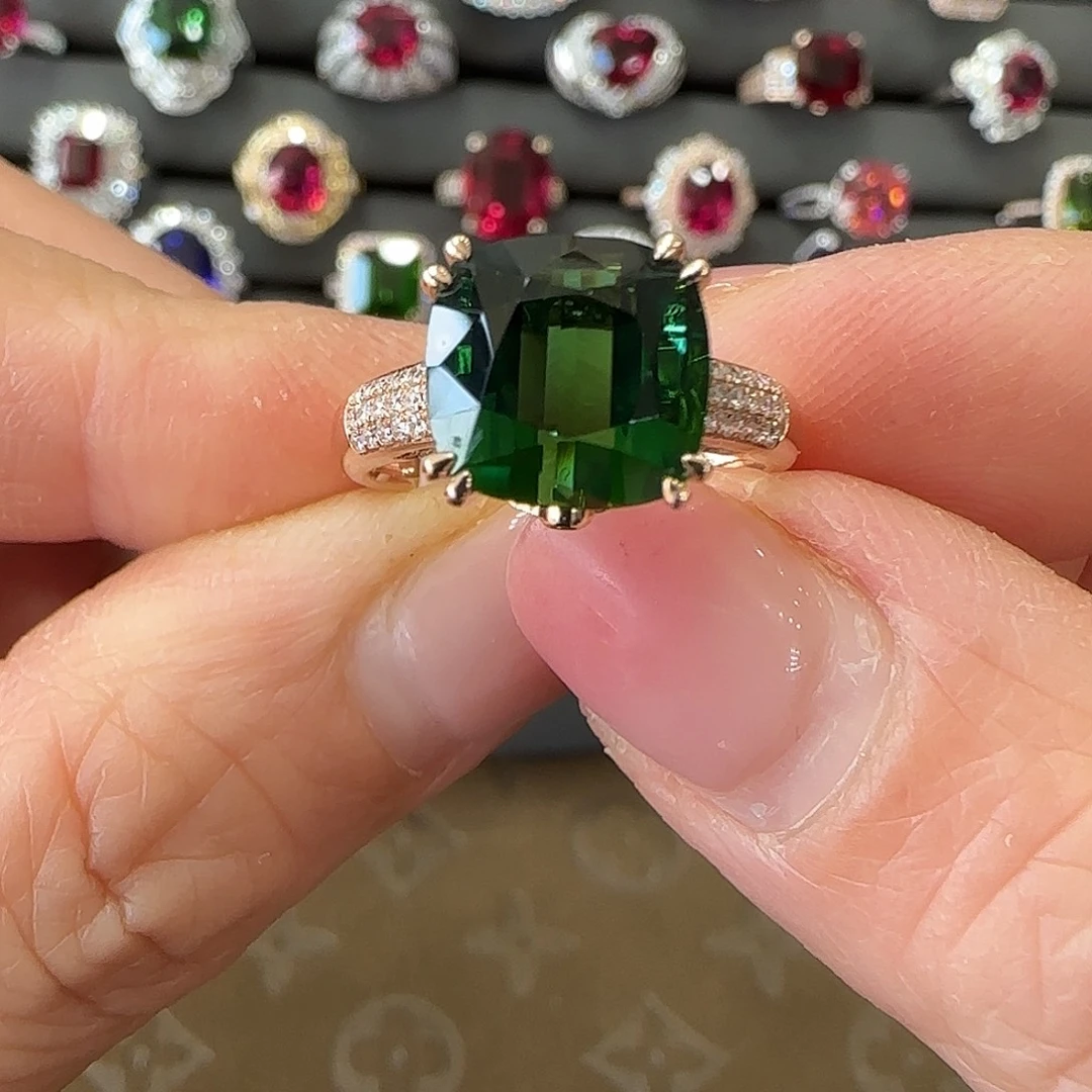 戒指18K金镶嵌碧玺5.2ct