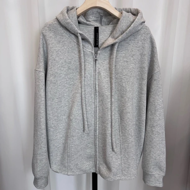 水淼26春新款2010-连帽弧摆针织外套