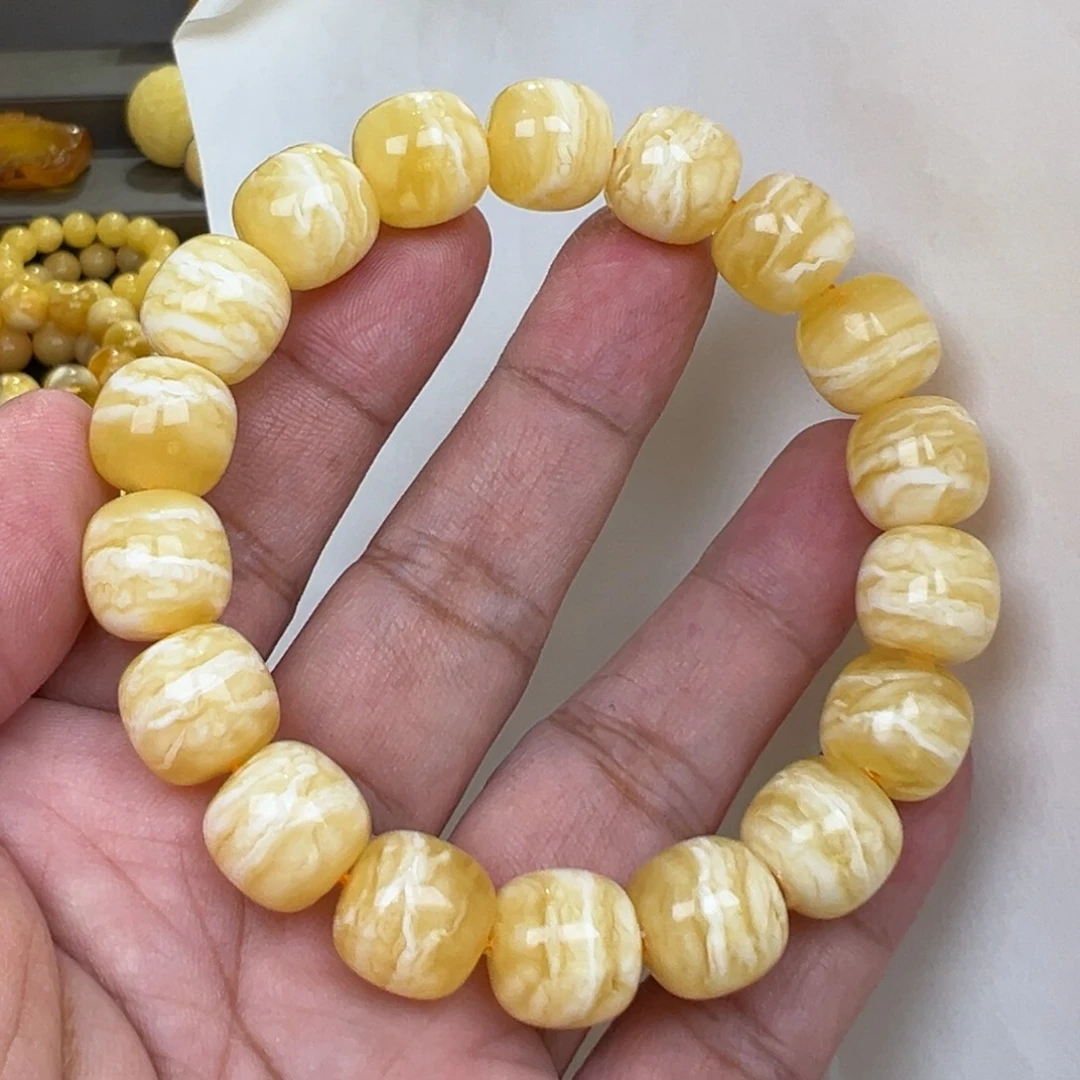 蜜蜡未镶嵌裸石13加25克