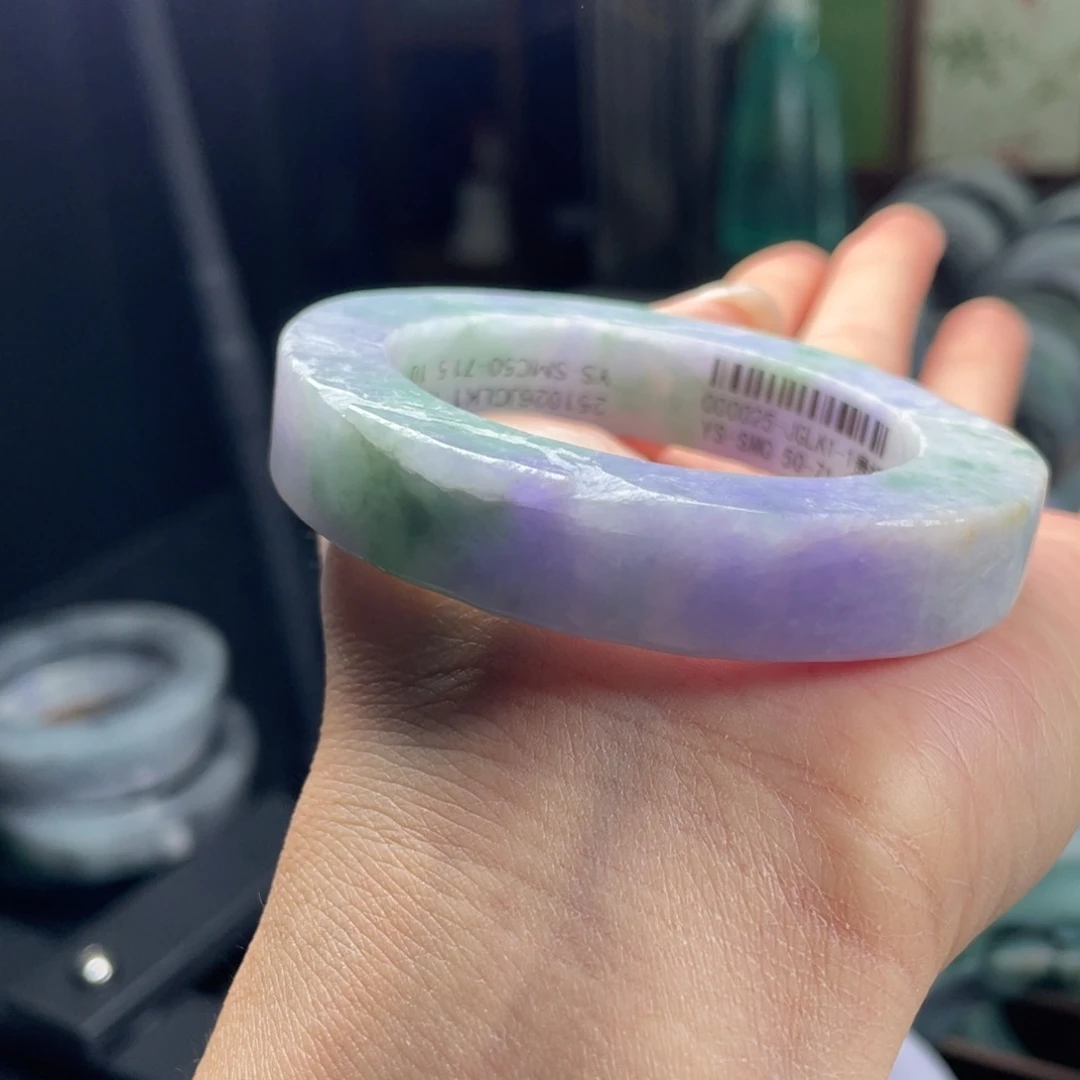 定制翡翠未镶嵌阳绿手镯