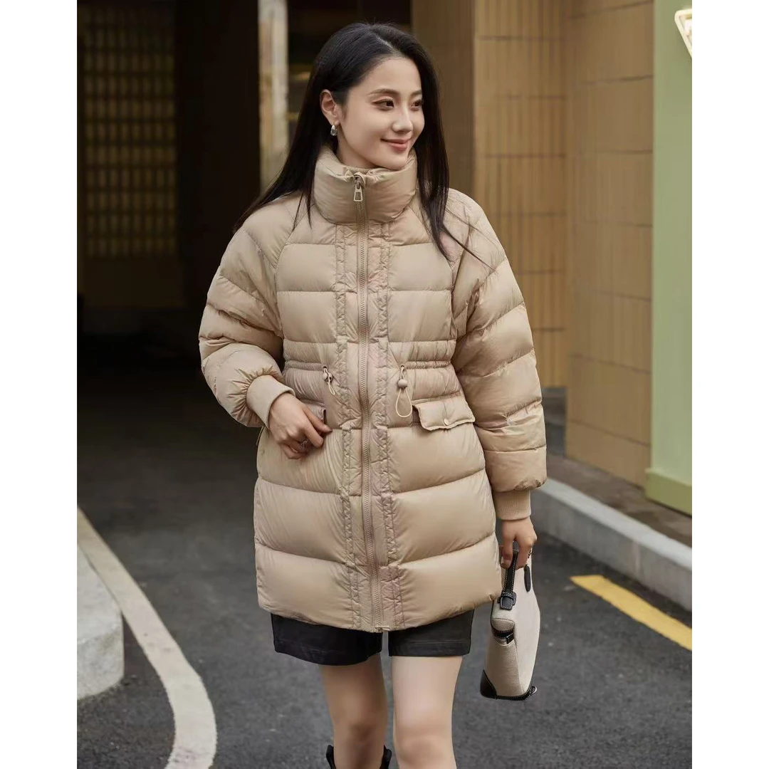 门店10&59！冬季优雅篇！90鸭绒显瘦抽绳收腰中长款羽绒服女 M13713