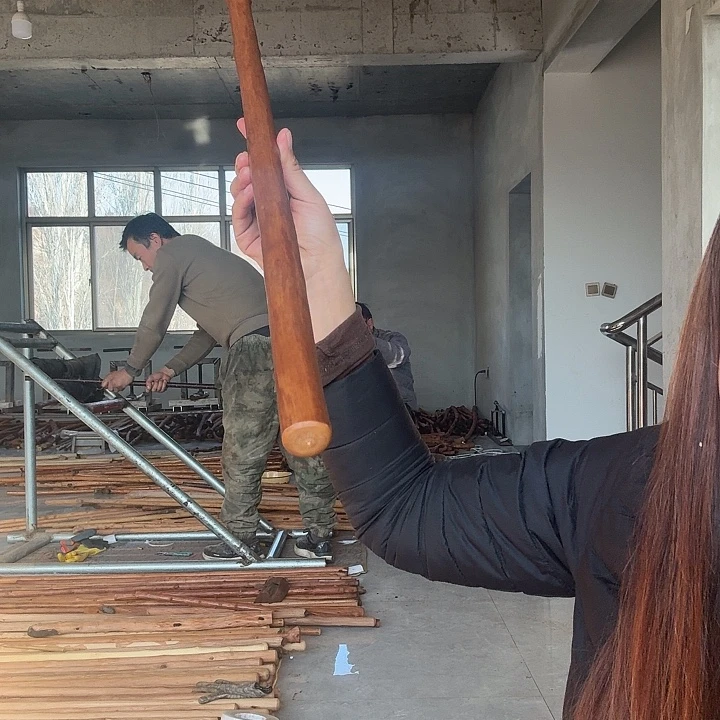 @***悟秦岭石山红牛筋74