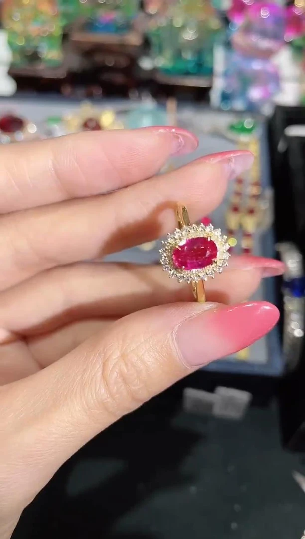 18K金镶嵌天然无烧红宝石戒指戴妃款 K黄