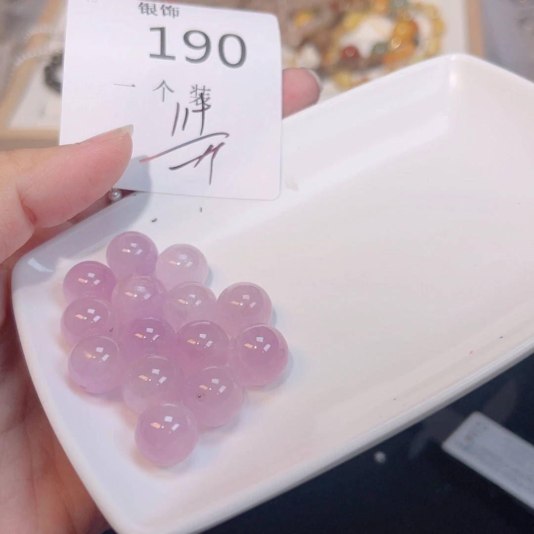 未镶嵌珠宝半成品水晶190 。