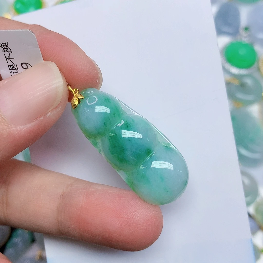 翡翠18K金镶嵌颈饰3678742