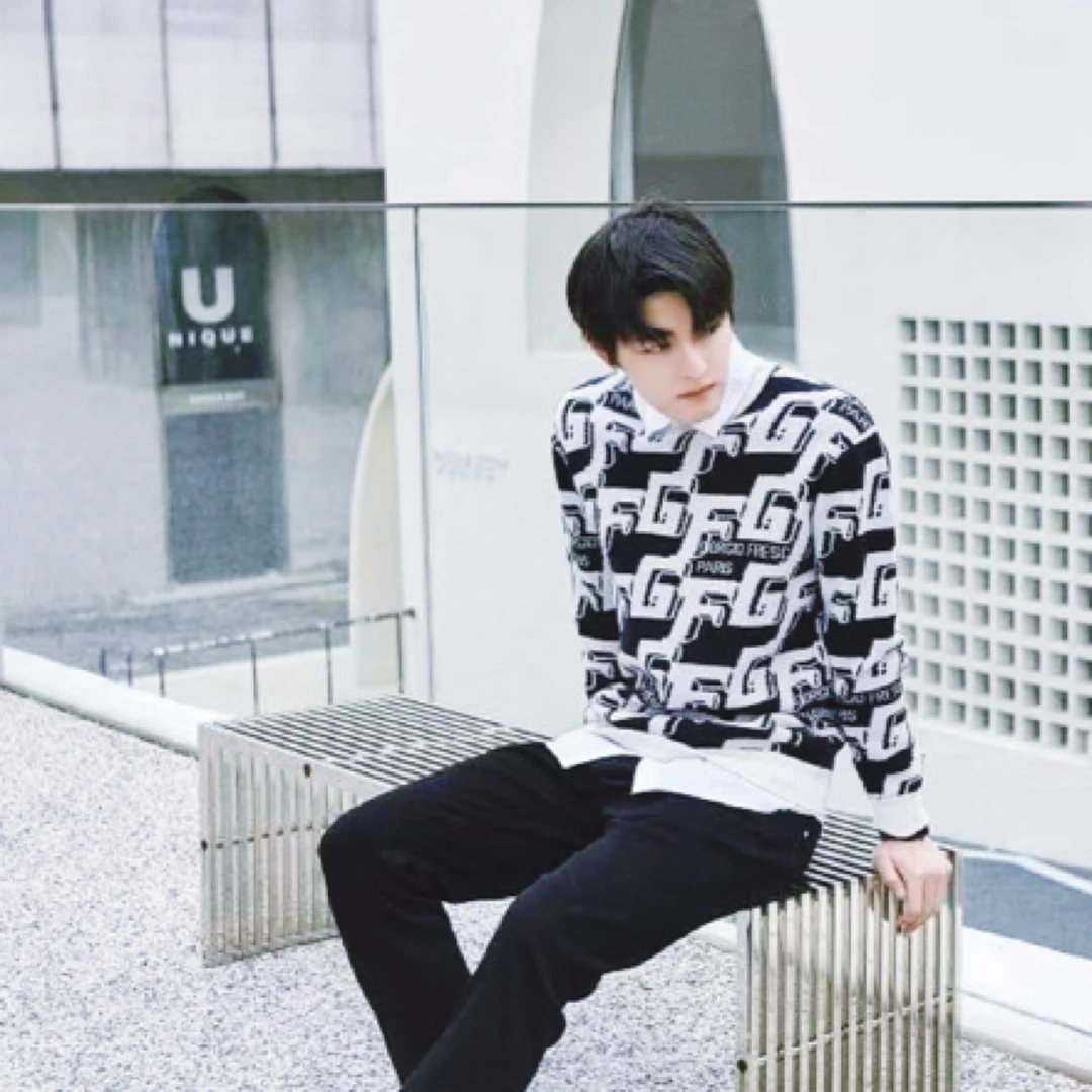 GF绵羊毛印花黑白圆领宽松针织GAD57M3035秋冬针织衫毛衣