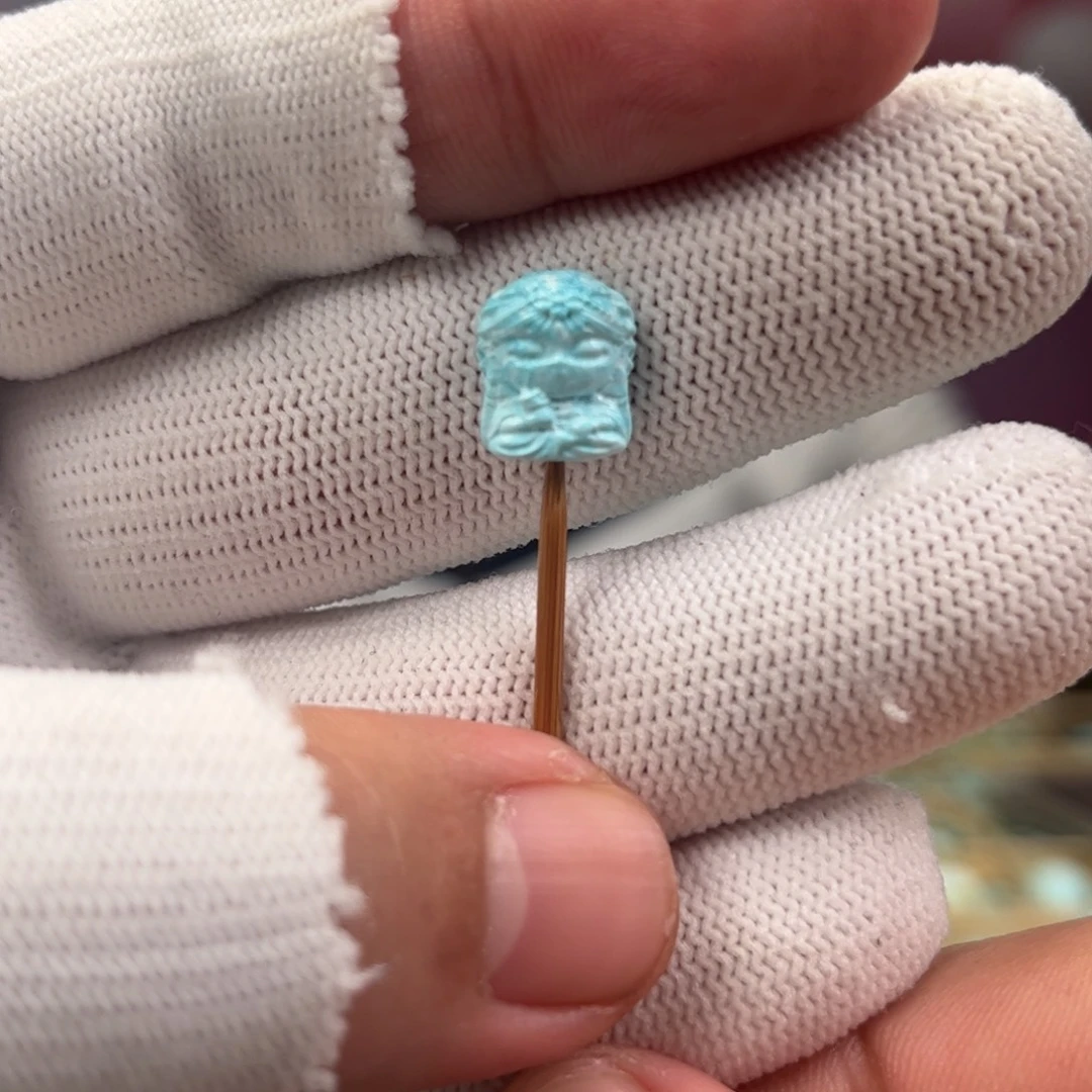 绿松石未镶嵌挂件