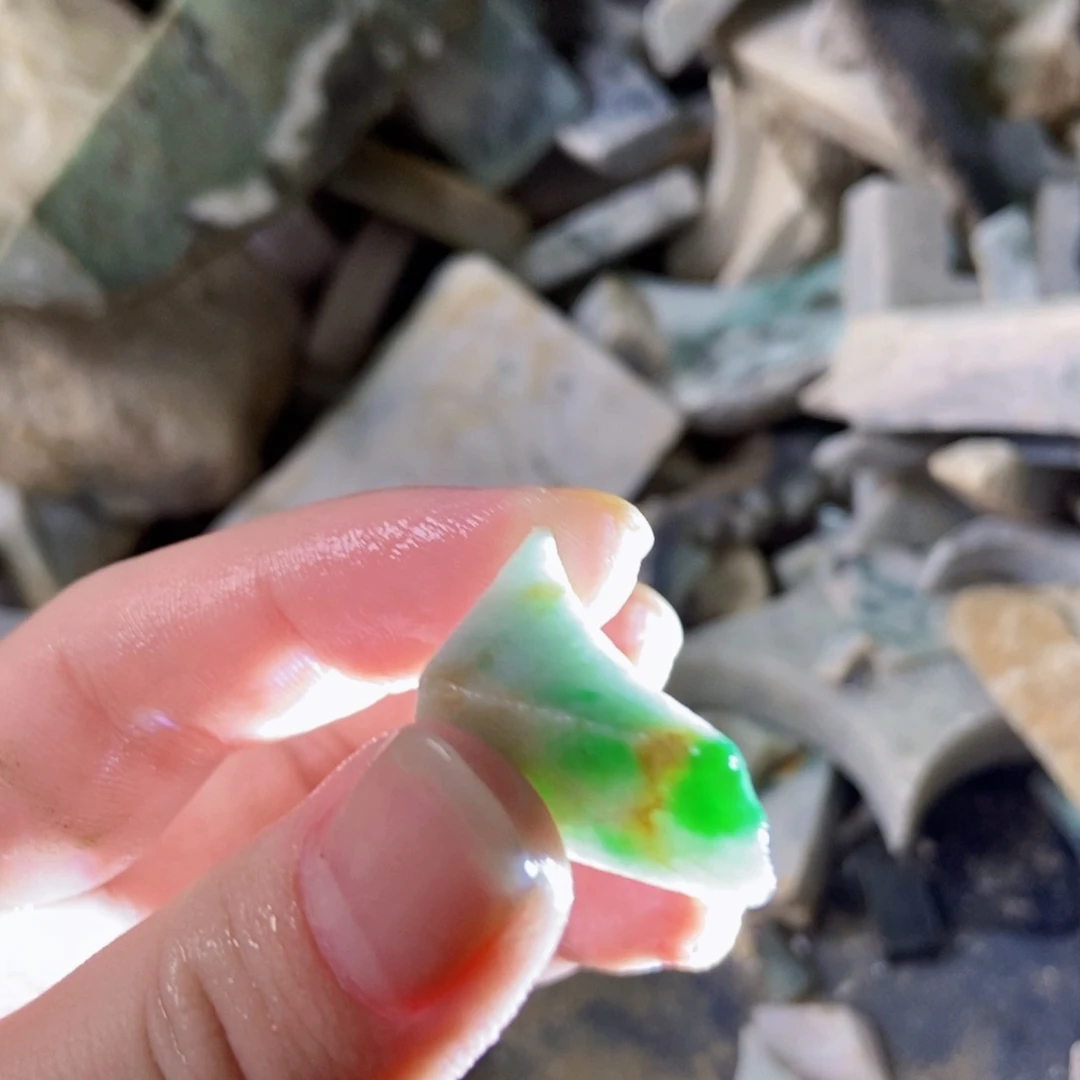 翡翠未镶嵌颈饰天然翡翠