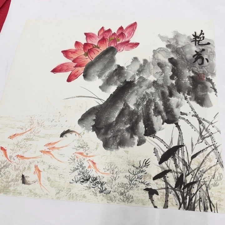 国画花鸟等多种鸟类的栖息