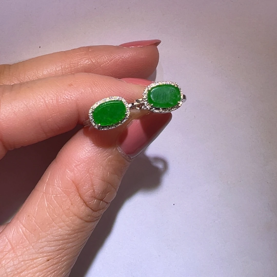 翡翠颈饰18K金镶嵌耳包