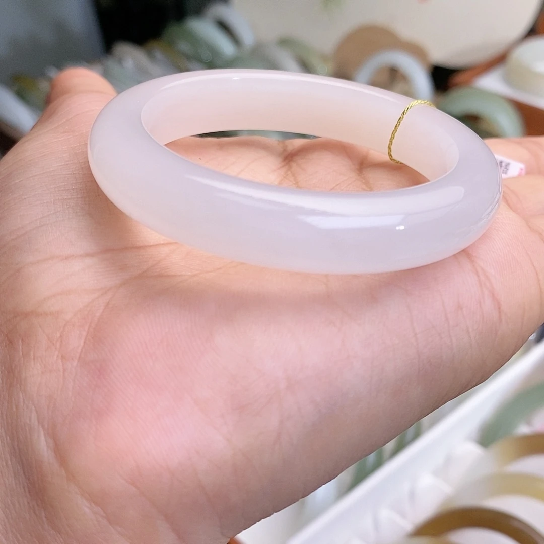 和田玉手镯未镶嵌51