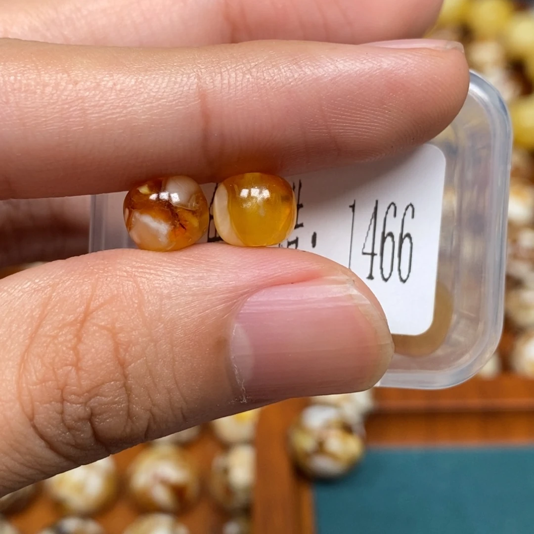 沁色蜜蜡未镶嵌1466