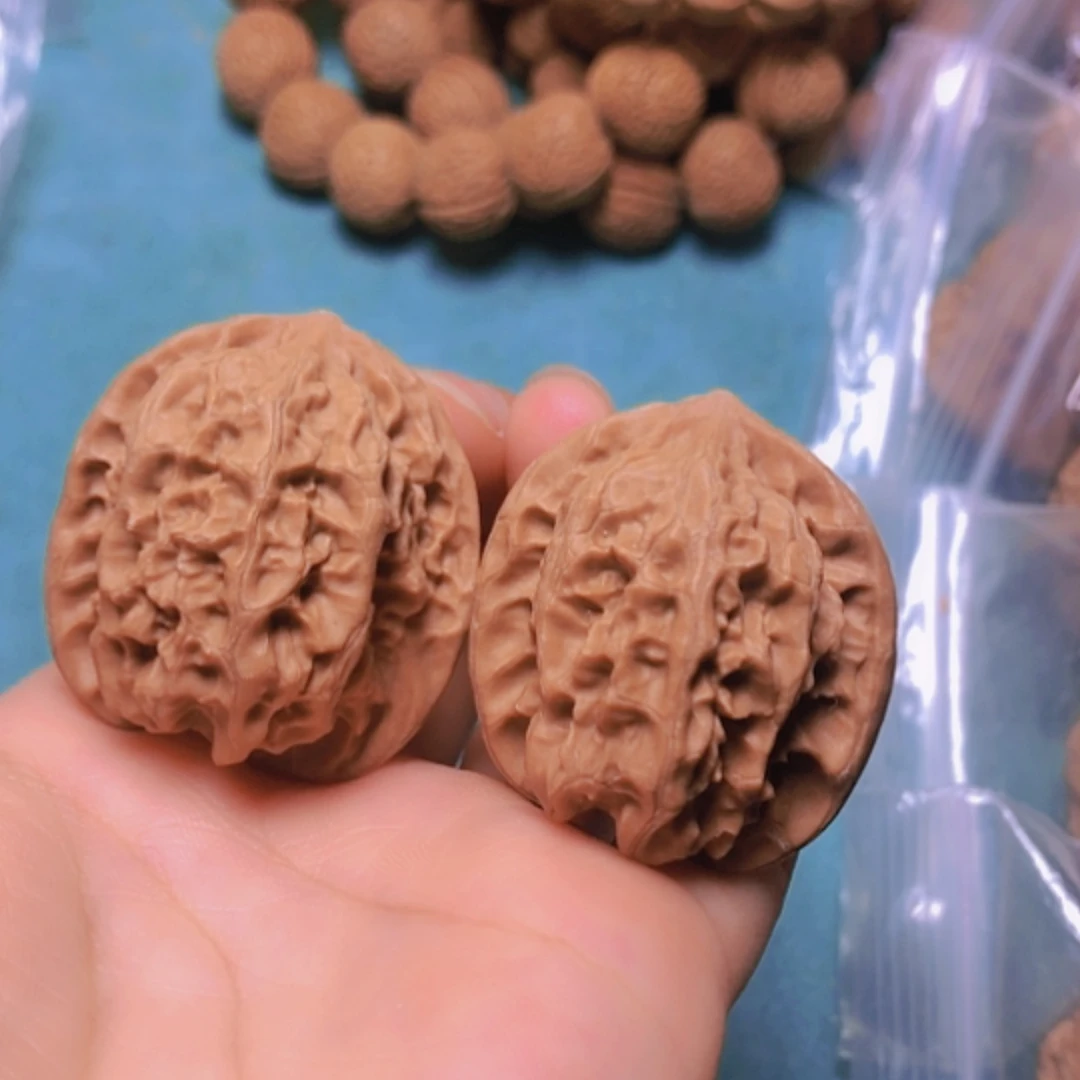 【闪购商品】核桃摆件35磐石修尖