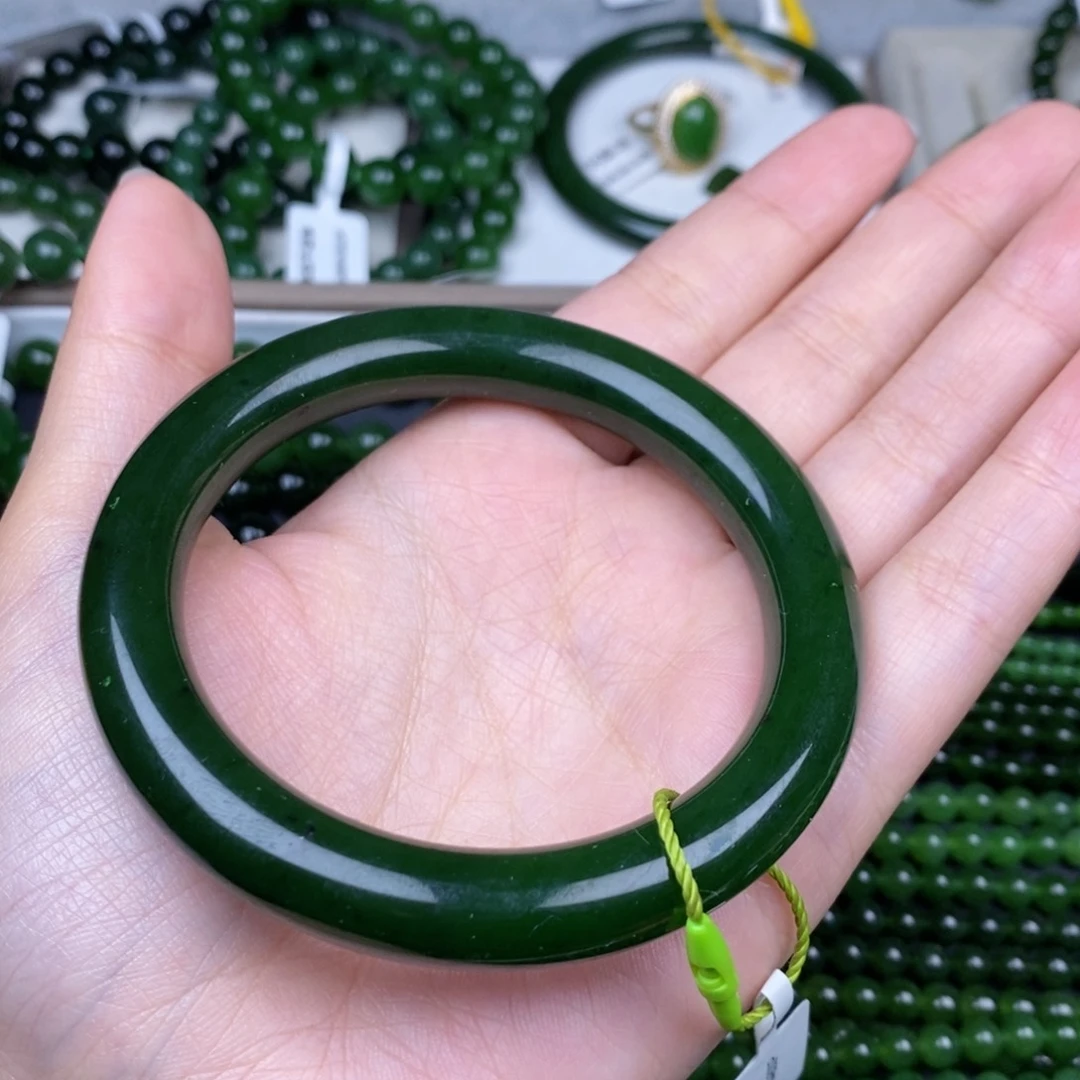 未镶嵌手镯和田玉（碧玉）58辣菠菜绿