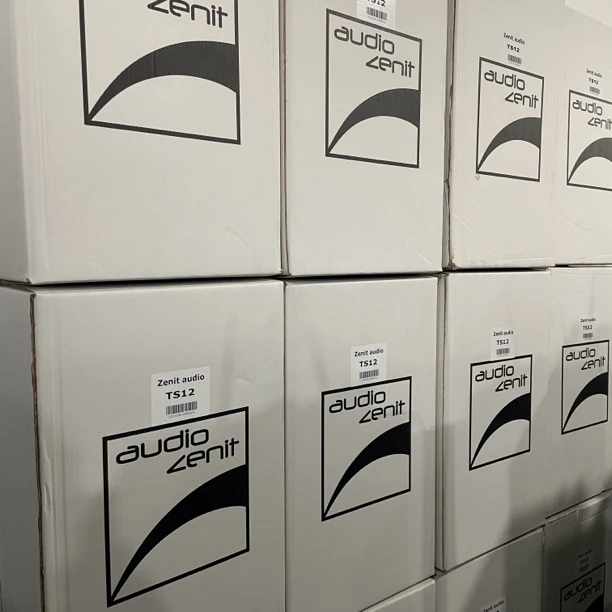 未拆封  德国AZ高端系列12寸音响四件套➕悠响点歌机