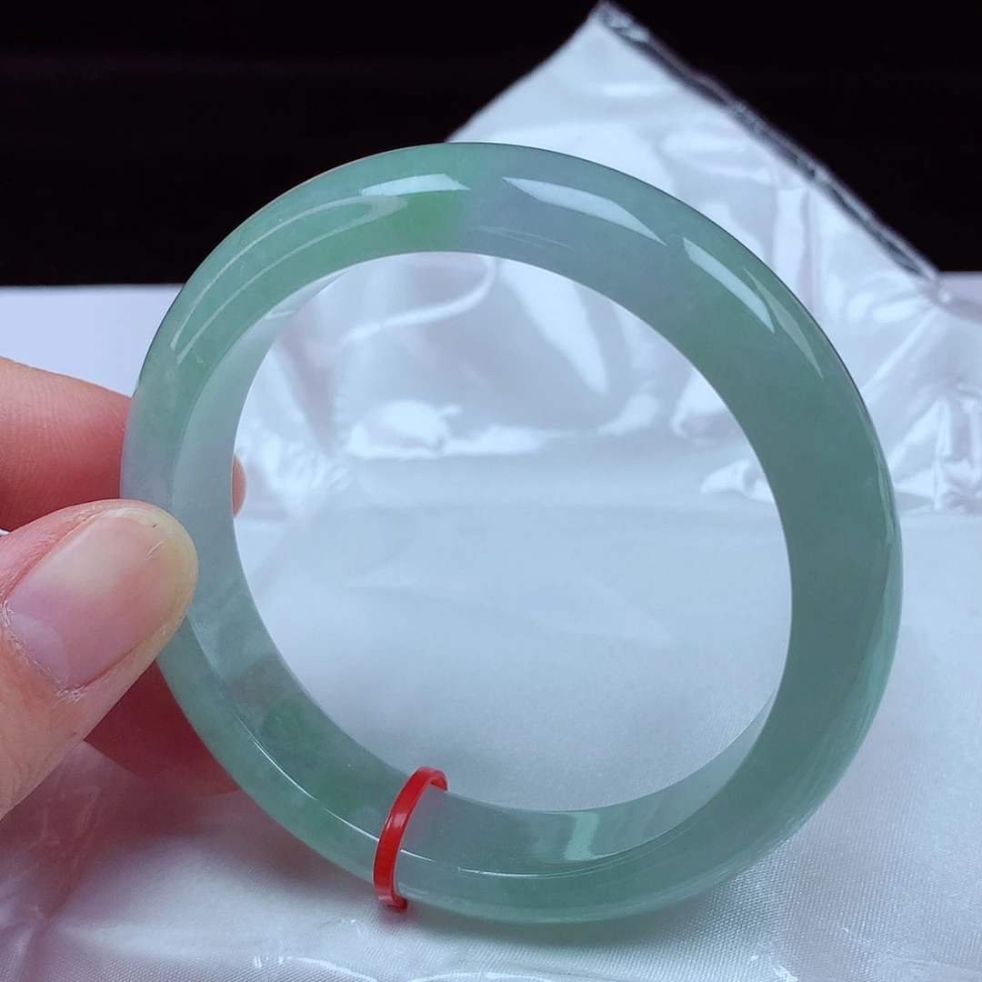 翡翠手镯未镶嵌57圈